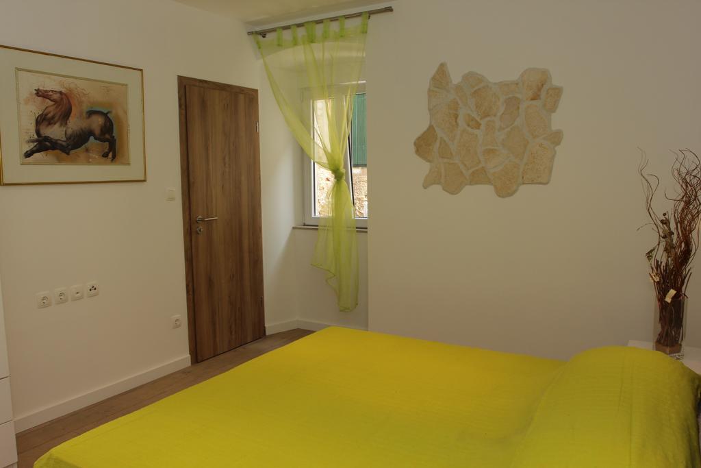 Apartment House Vitaic Supetar Pokój zdjęcie