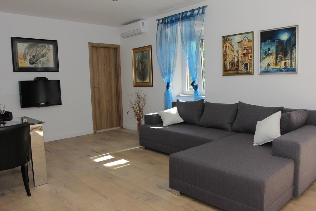 Apartment House Vitaic Supetar Pokój zdjęcie
